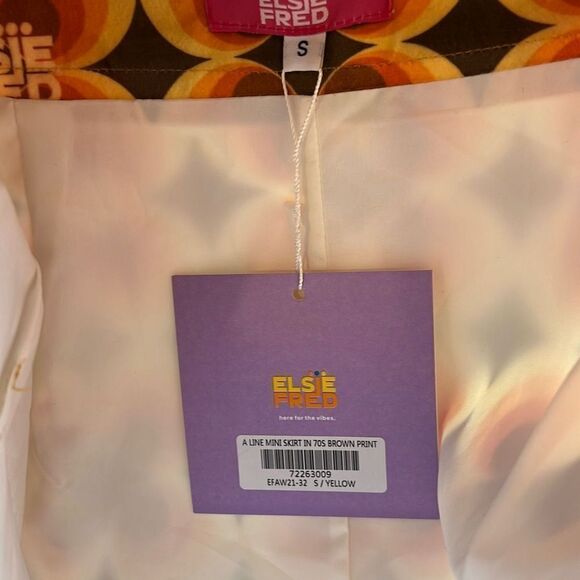 Elsie & Fred Fran Velour A-Line Mini Skirt NWT Size Small - Picture 2 of 3